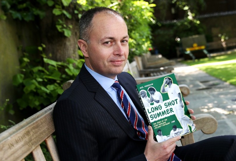 the-cricket-society-and-bssh-honour-neil-robinson